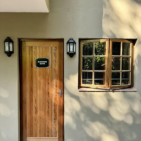 Churchill House Hillcrest Bagian luar foto