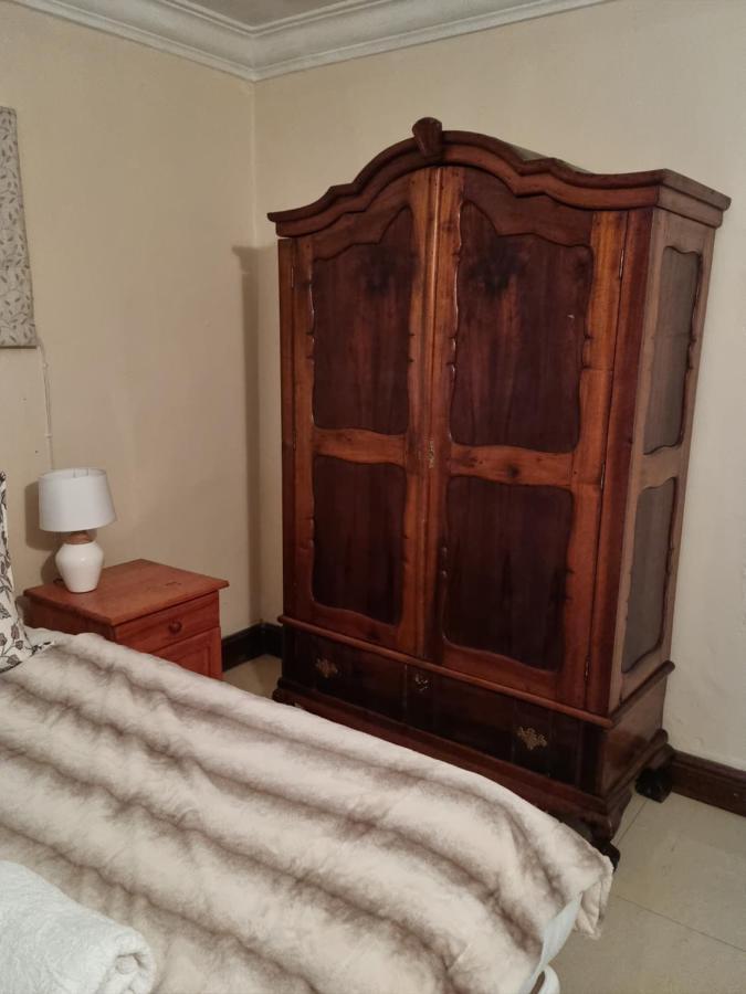 Churchill House Hillcrest Bagian luar foto