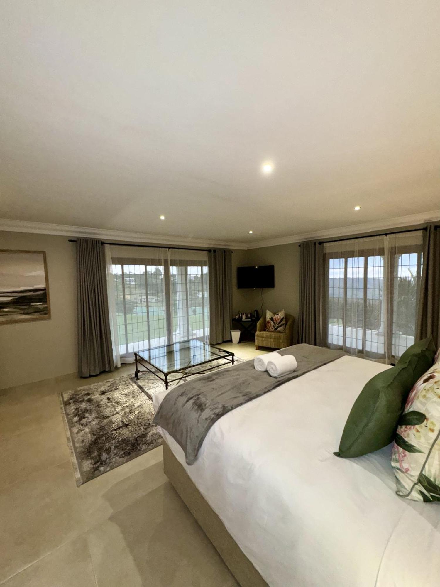 Churchill House Hillcrest Bagian luar foto